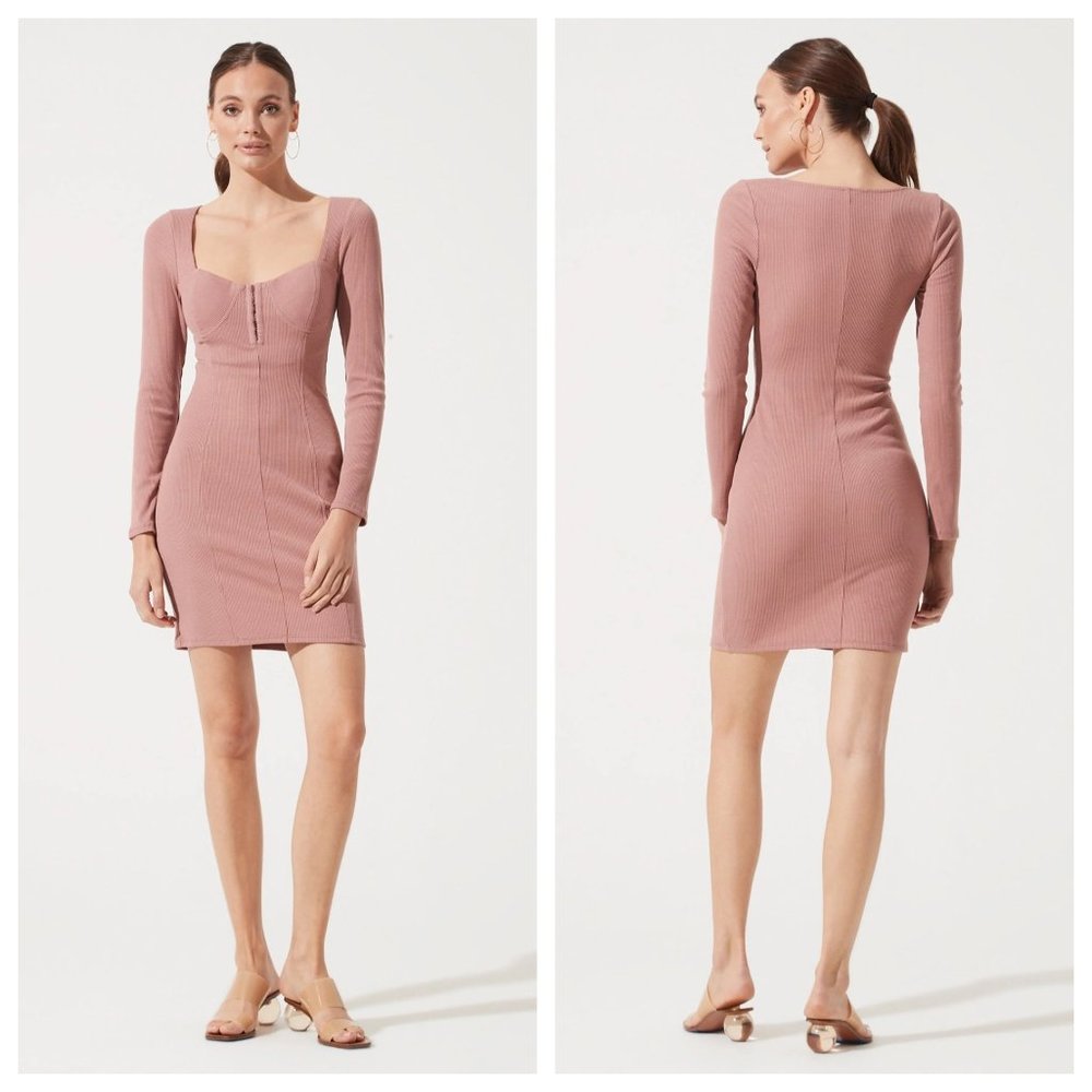 NEW ASTR Long Sleeve Hook & Eye Front Bodycon Dress